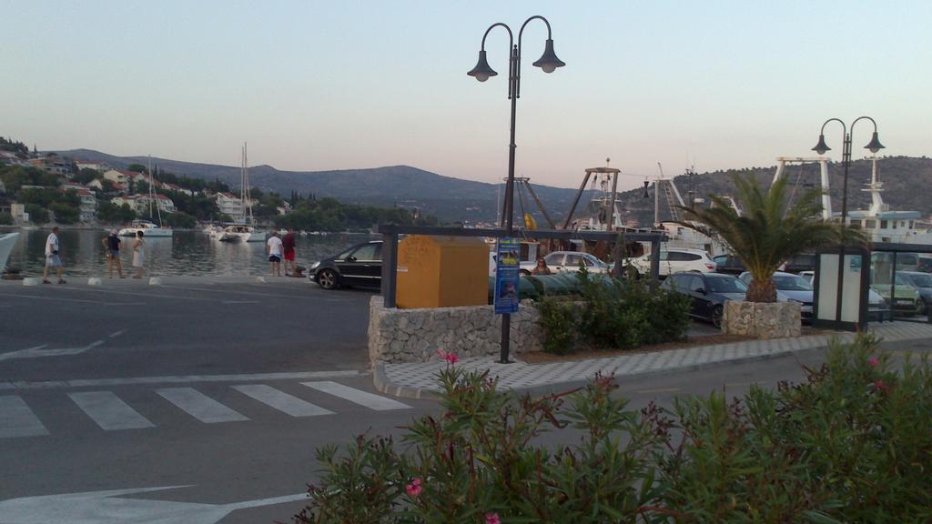 Apartments Sunset Zecevo 罗戈兹尼察 外观 照片